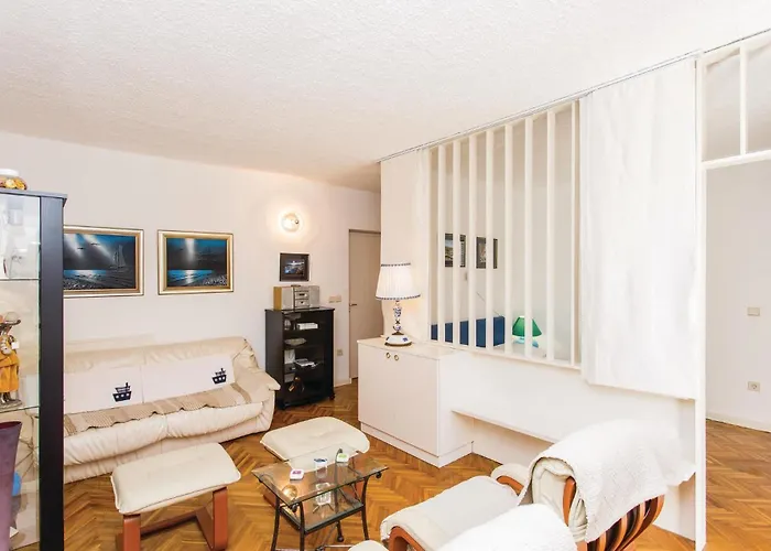 Awesome In With Wifi Holiday home