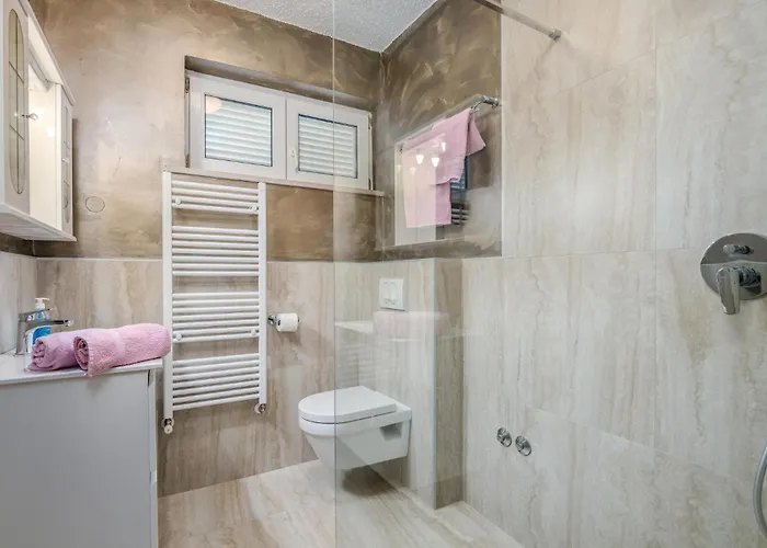 Holiday home Awesome In With Wifi