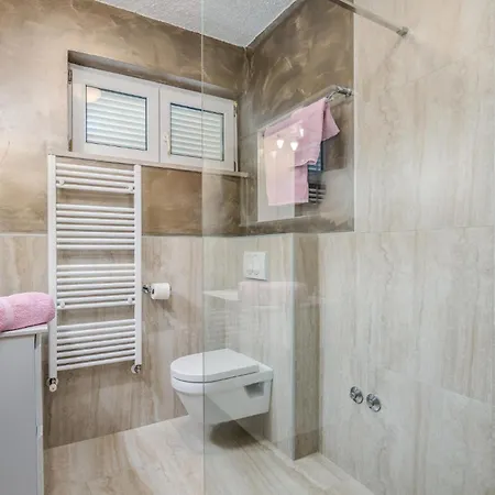 Holiday home Awesome In With Wifi